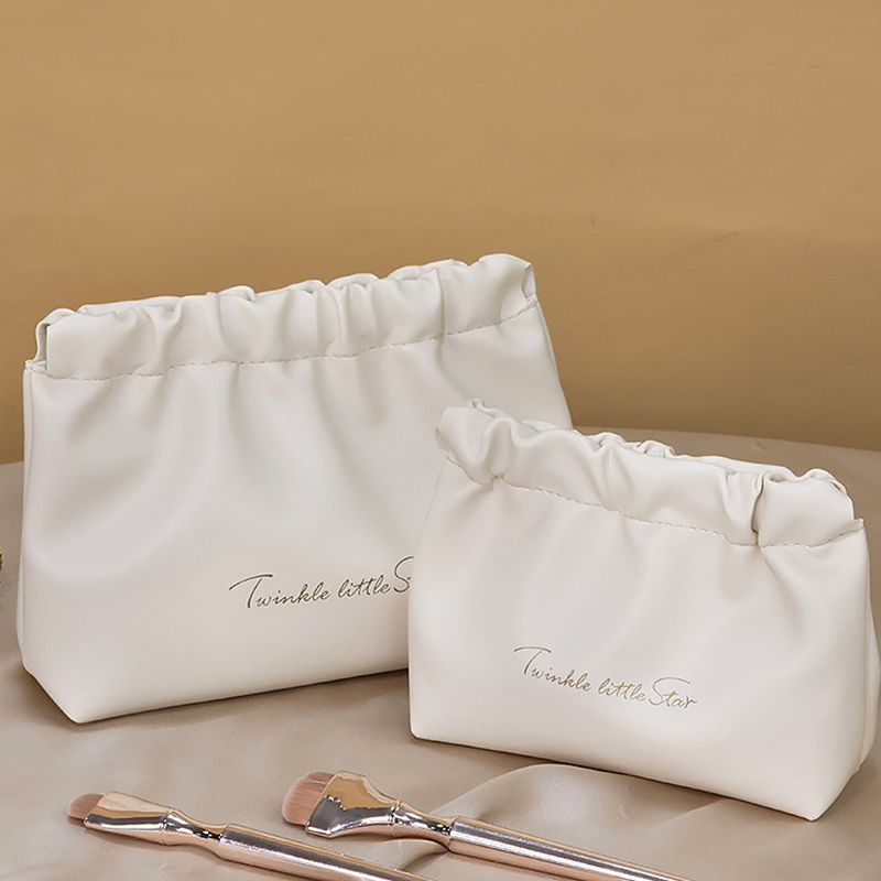 Portable makeup storage bag