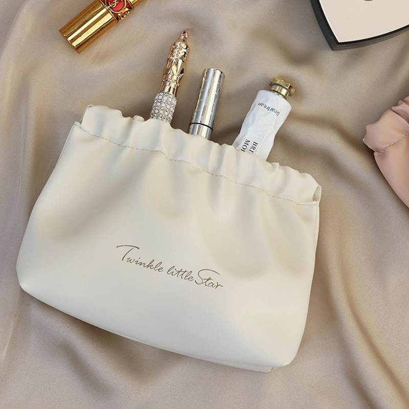 Portable makeup storage bag
