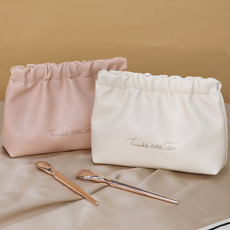 Portable makeup storage bag