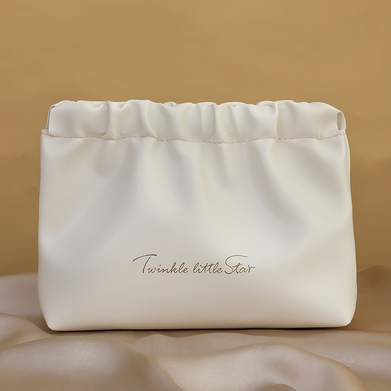Portable makeup storage bag
