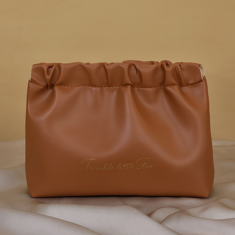 Portable makeup storage bag
