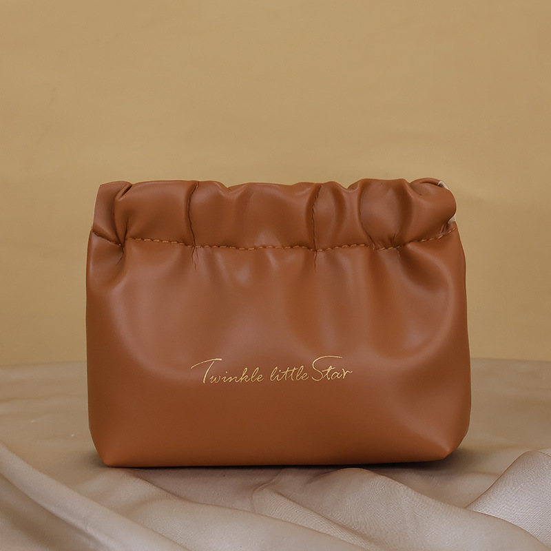 Portable makeup storage bag