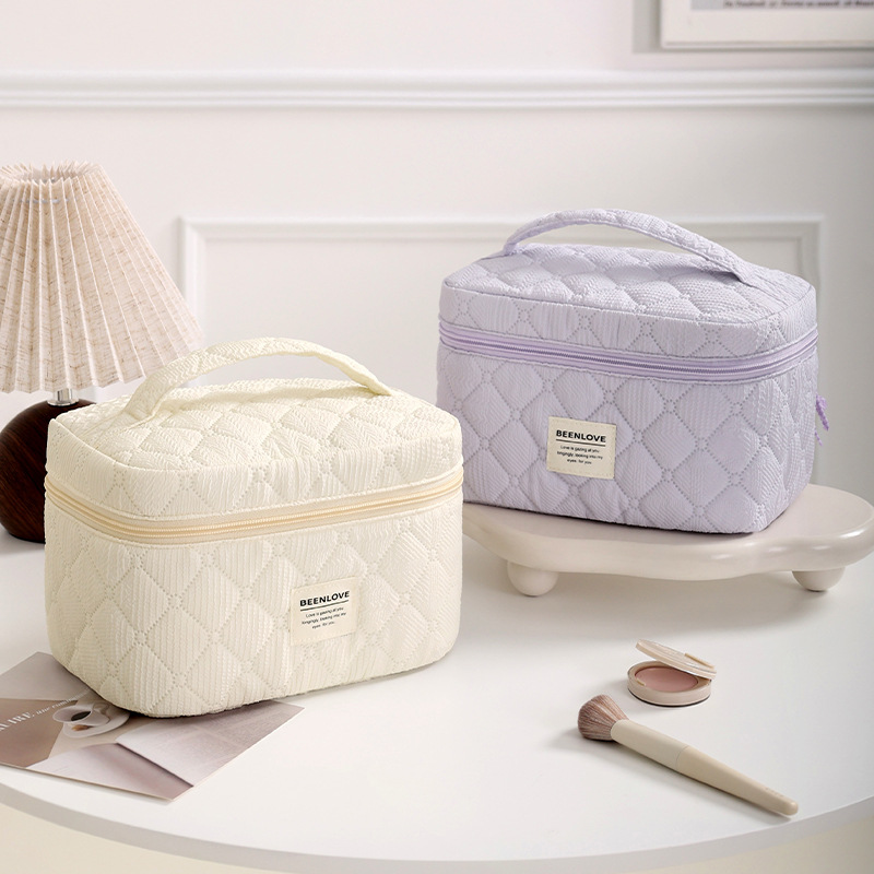 Business Trip Cosmetics Storage Bag