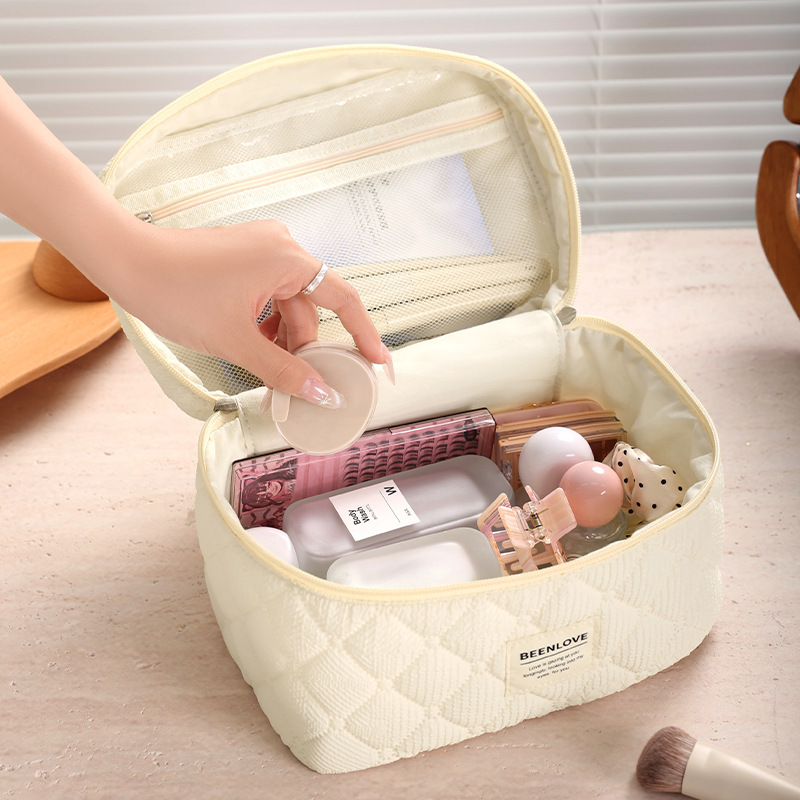 Business Trip Cosmetics Storage Bag